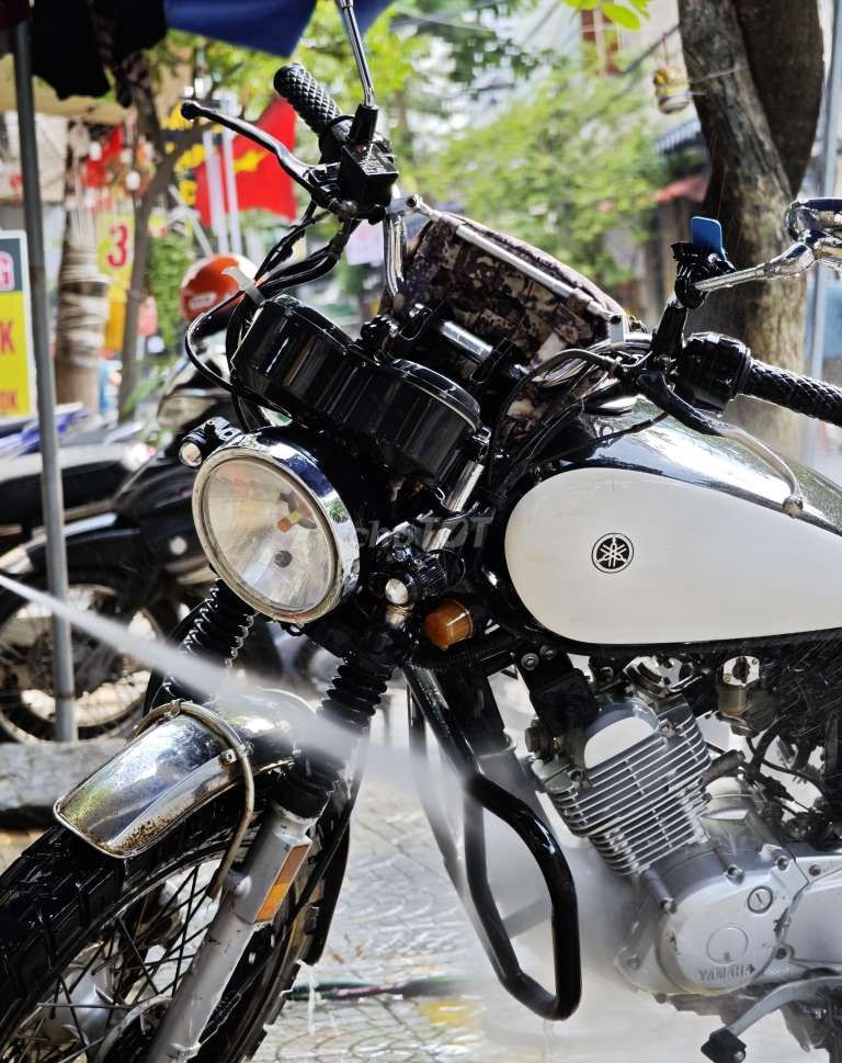 Bán nhanh Yamaha YB 125 chất,đẹp. Mua bán Xe máy tại Quận Cẩm Lệ Đà Nẵng được đăng bởi Hanoian hình 2