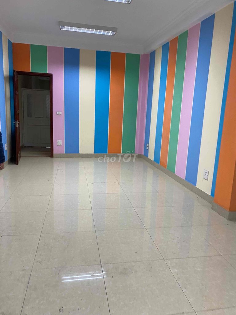 Cho thuê nhà Nguyễn Thị Định. 50m2, 5 tầng. Giá 21 triệu