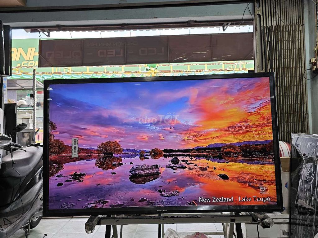 Samsung TV 32 inch HD Smart. Giọng Nói - Bluetooth. Mua bán Tivi, Âm thanh tại Huyện Hóc Môn Tp Hồ Chí Minh được đăng bởi Chinh Anh hình 1