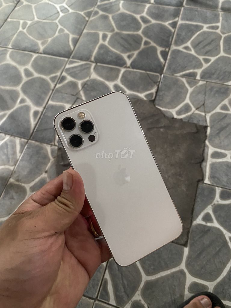 Apple iPhone 12 Pro Trắng Còn mới. Mua bán Điện thoại tại Quận Tân Bình Tp Hồ Chí Minh được đăng bởi Việt hình 1