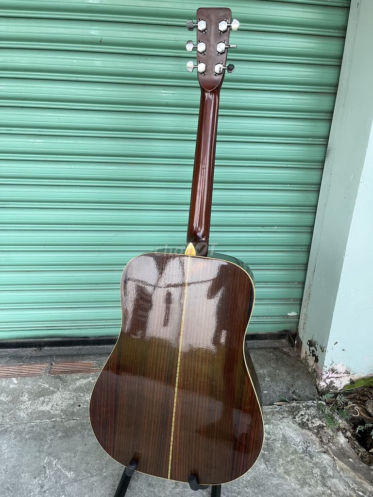 Guitar Morris W20