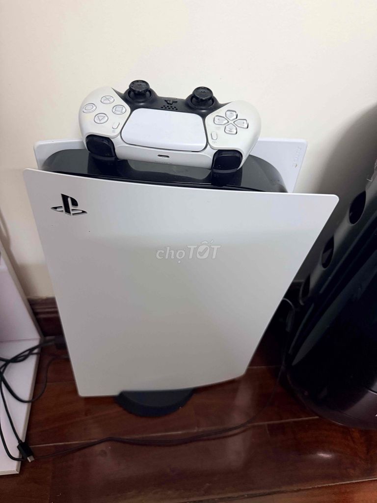 Máy chơi game Sony PlayStation 5 Standard. Mua bán Thiết bị chơi game tại Quận Tây Hồ Hà Nội được đăng bởi Nguyễn Việt Khoa hình 1