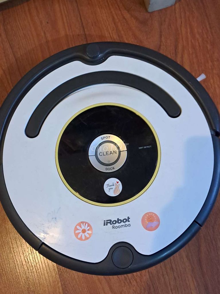 Robot hút bụi Irobot Roomba 622 và 627 zin chạy ok