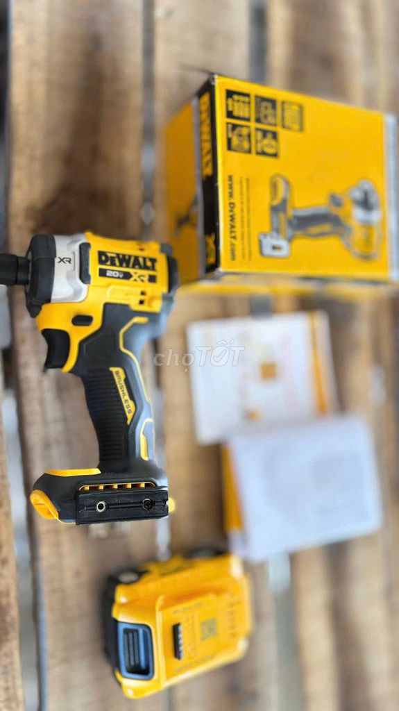 Máy khoan vặn vít DeWalt 20V XR. Mua bán Đồ chuyên dụng, Giống nuôi trồng tại Huyện Châu Thành An Giang được đăng bởi Cường hình 1