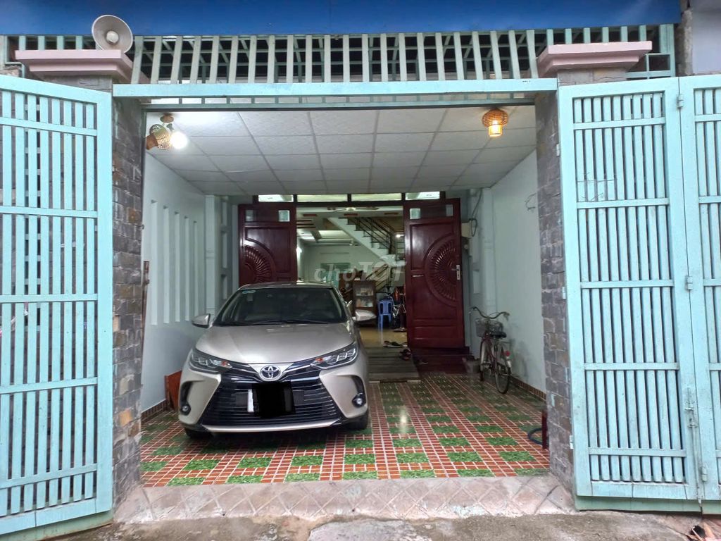 Nhà trệt 2 lầu sân thượng, DT 4.5x24m, 2 mặt hẻm 5m thông đường Tô Ký