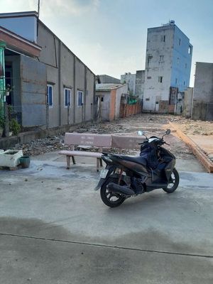 Đất 6,80 x 21,30 (CN: 145m2) hẻm ôtô thông gần ngã 4 Hóc Môn. Mua bán đất tại Huyện Hóc Môn Tp Hồ Chí Minh được đăng bởi Trương Sang  BDS