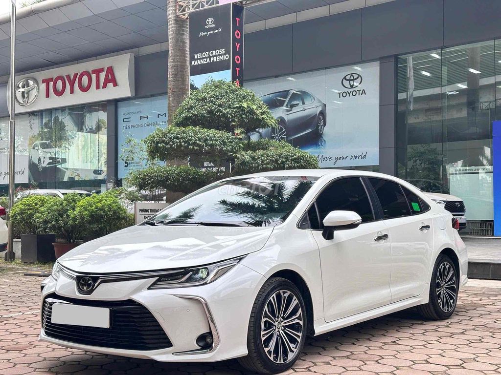 Toyota Hà Đông bán Altis 2022 1.8V - 1v6km. Mua bán Ô tô tại Quận Hà Đông Hà Nội được đăng bởi Toyota Hà Đông Tsure hình 2