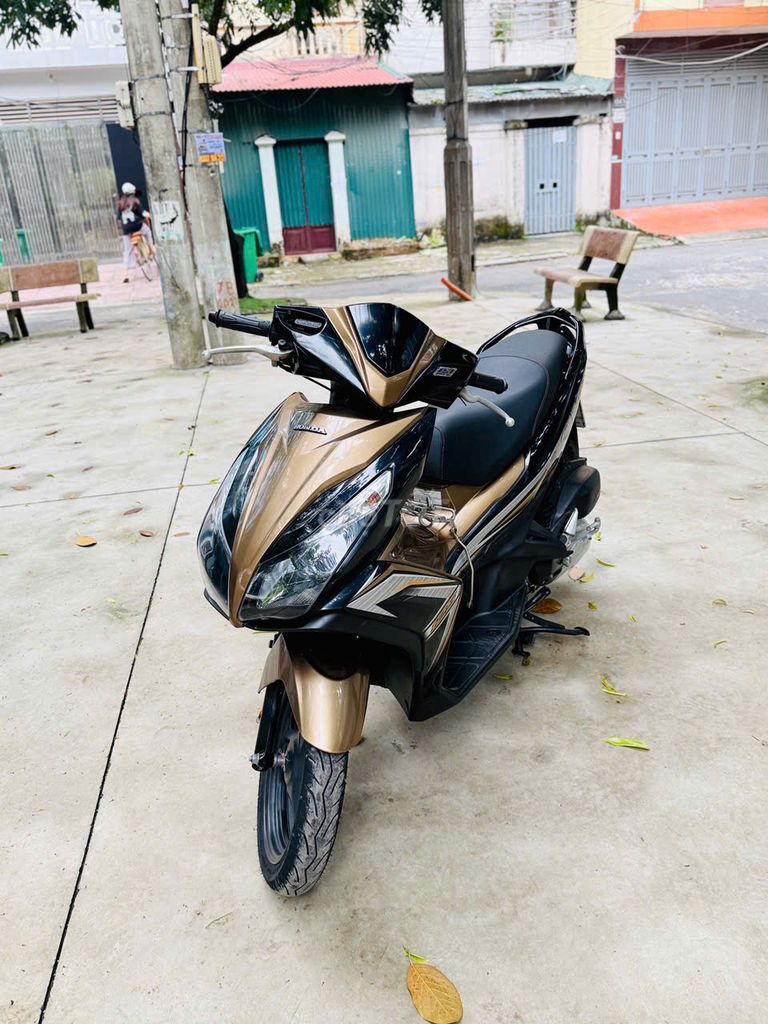 Honda Airblade 125 2014 nguyên bản. Mua bán Xe máy tại Quận Bắc Từ Liêm Hà Nội được đăng bởi XE MÁY ÁNH QUÂN hình 5