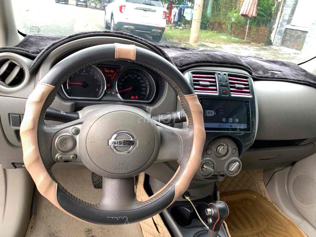 Nissan Sunny XV Premium 2018 75000 km Trắng. Mua bán Ô tô tại Quận 12 Tp Hồ Chí Minh được đăng bởi Bình hình 6