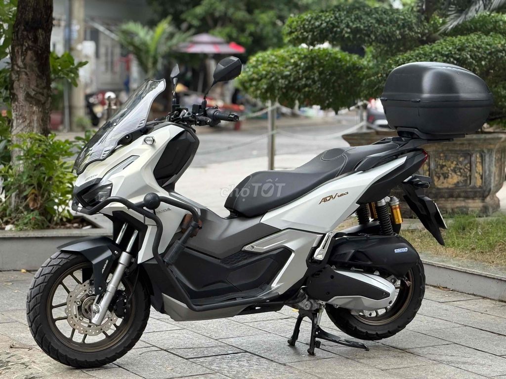 ADV 160cc 2025, белый, 7000 км, Smartkey, ABS, красивый как новый