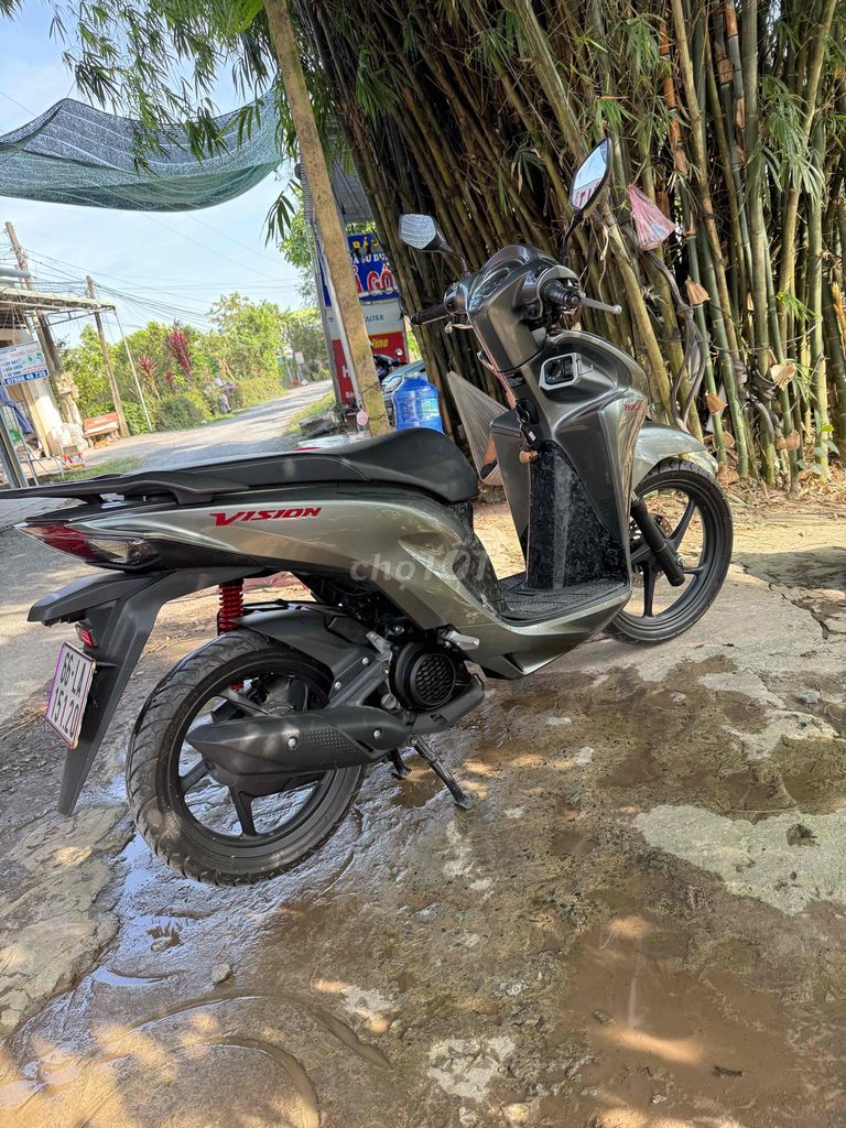 Honda Vision 2024 Xám ghi 4000 km. Mua bán Xe máy tại Huyện Lai Vung Đồng Tháp được đăng bởi Hoài Tính hình 10