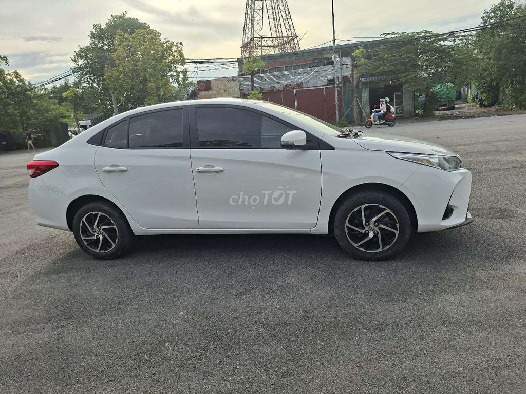 Тойота Vios 2022 Белая машина, Вьетнам