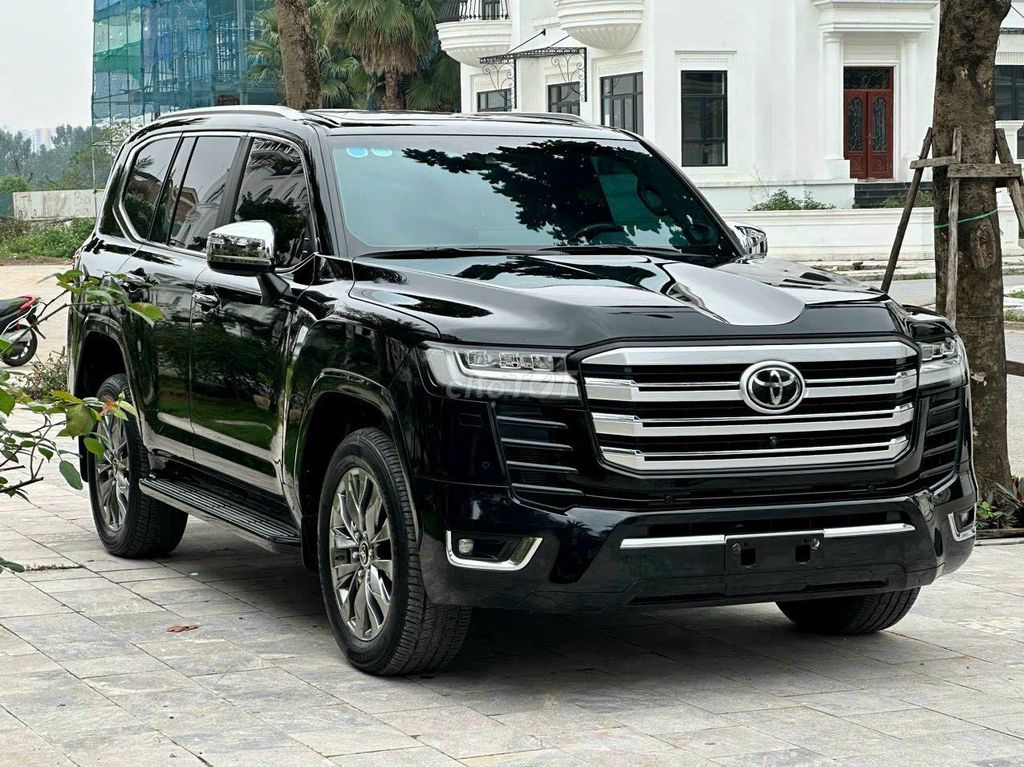 Toyota Land Cruiser LC300 - xe giao ngay và sớm. Mua bán Ô tô tại Quận 12 Tp Hồ Chí Minh được đăng bởi Hiếu Toyota Quận 12 hình 3
