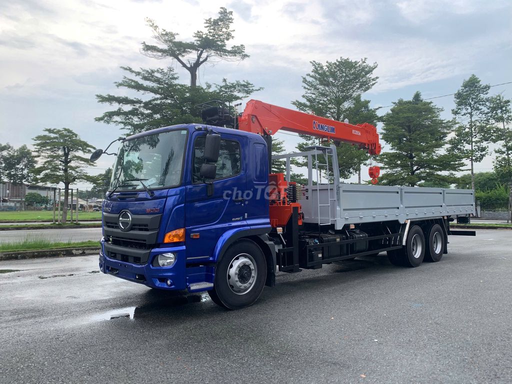 Xe Tải Hino 3 Chân 2 Cầu Gắn Cẩu Kanglim 8 Tấn. Mua bán Xe tải, xe ben tại Thành phố Thuận An Bình Dương được đăng bởi Ngọc Minh hình 3