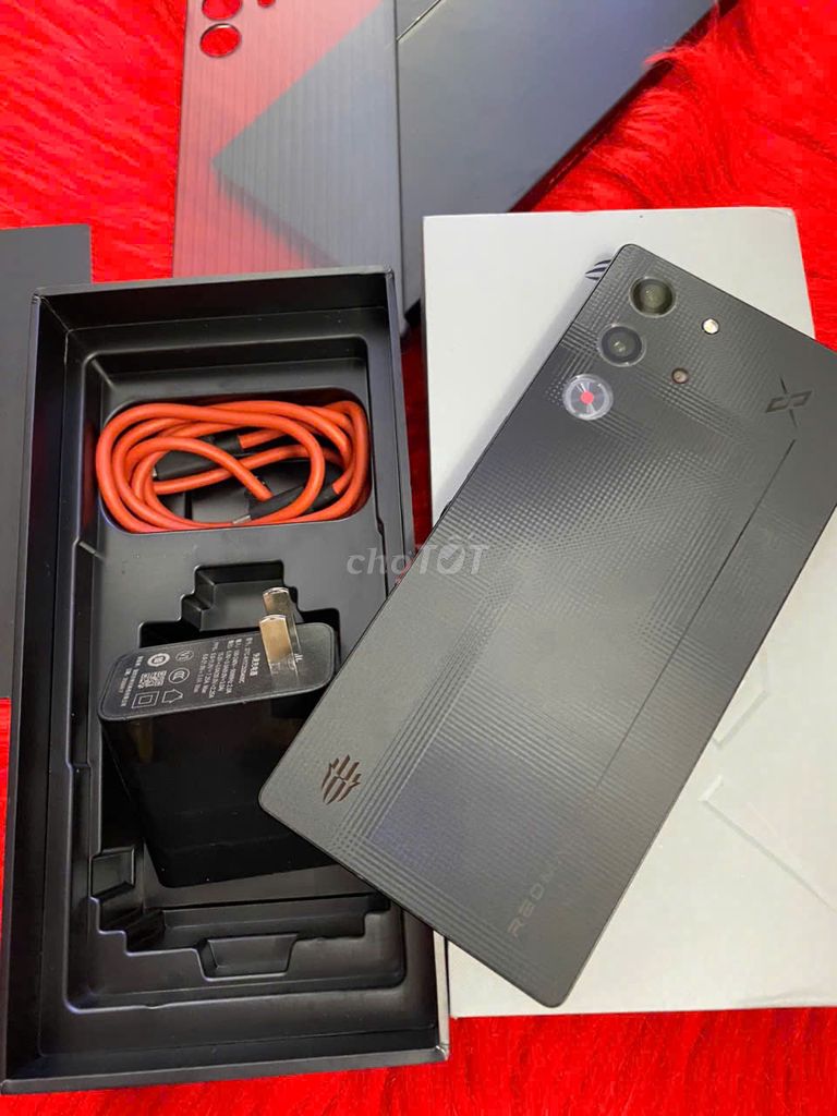Điện thoại Red Magic 10S Pro Đen 256GB 12GB RAM. Mua bán Điện thoại tại Quận Tân Bình Tp Hồ Chí Minh được đăng bởi LUCKY PHONE VN hình 1