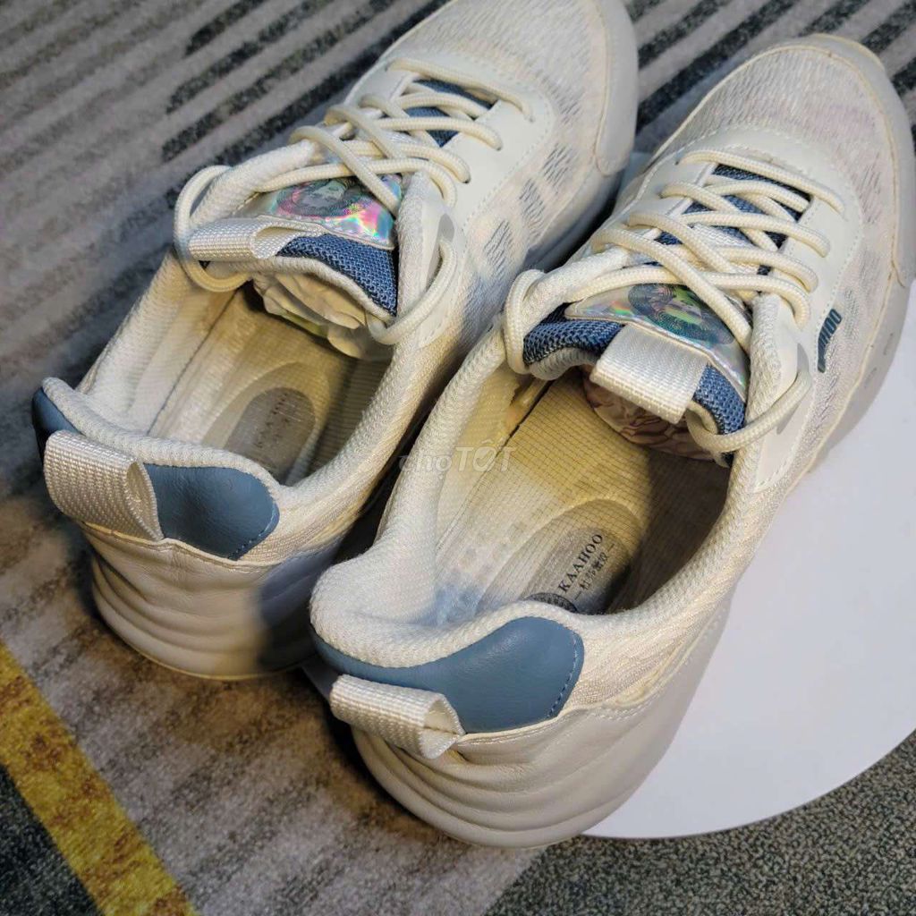Giày thể thao KAAHOO Trắng size 41. Mua bán Giày dép tại Huyện Nhà Bè Tp Hồ Chí Minh được đăng bởi VINTAGE hình 1