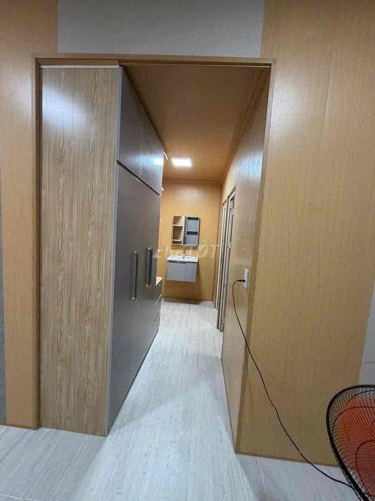 New furnished 2-bedroom house with a car yard in Hoà Quý — photo 2