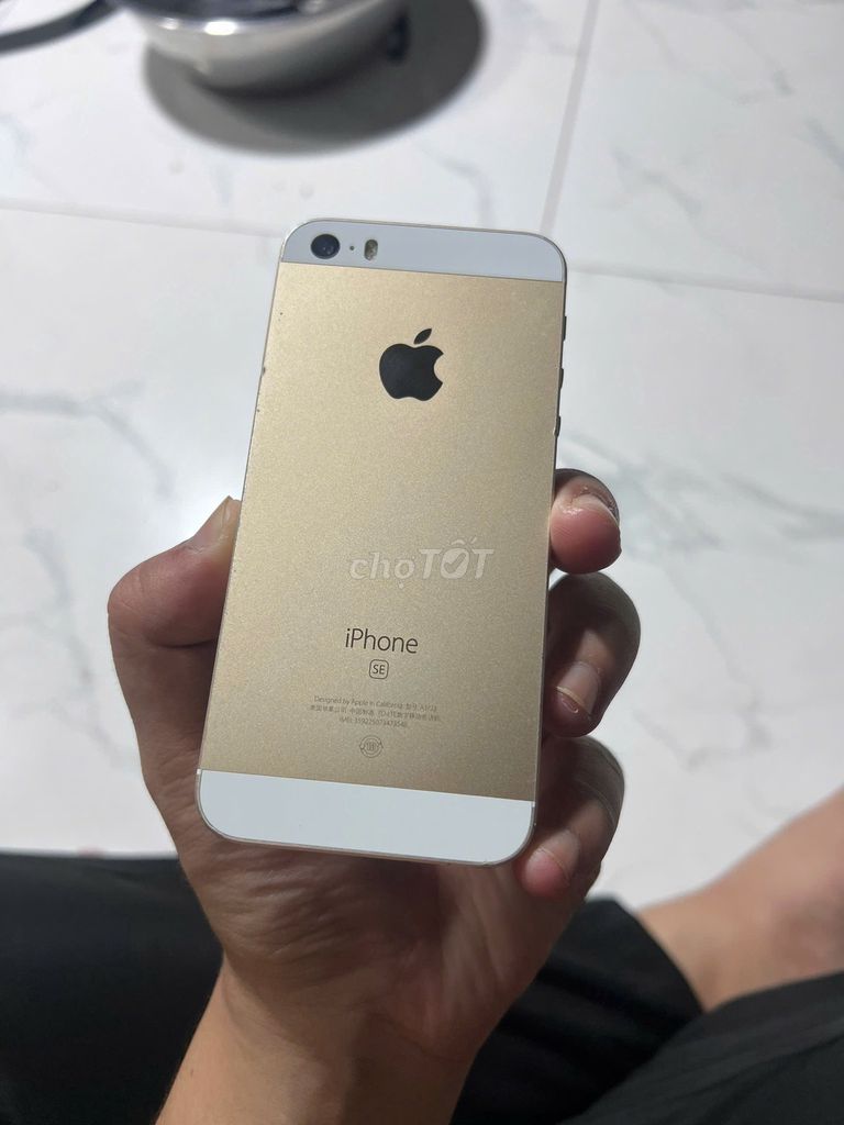 iPhone 5SE 64GB Vàng. Mua bán Điện thoại tại Huyện Đức Hòa Long An được đăng bởi Tuấn hình 1