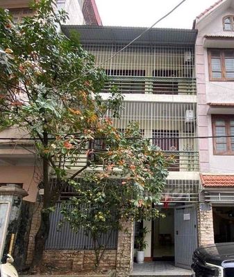 Аренда · 4 комн. · 96 м² · Quận Tân Bình, ул. Đường Hoàng Hoa Thám
