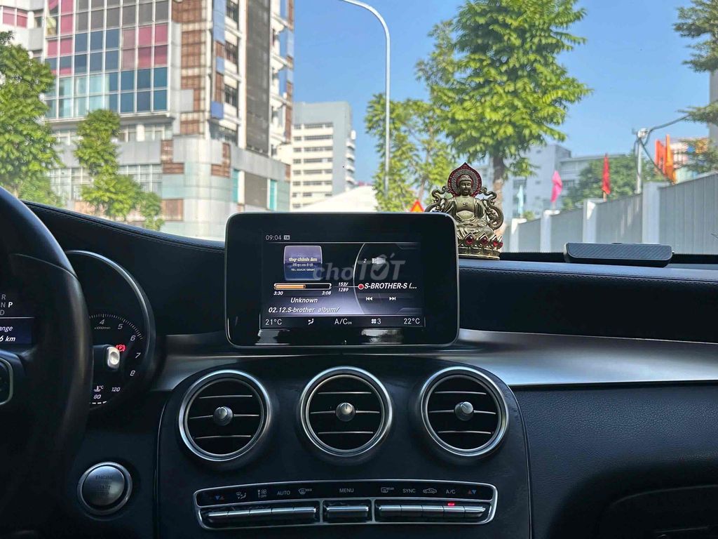 Mercedes-Benz GLC300 4Matic 2018 Model 2019. Mua bán Ô tô tại Quận Cầu Giấy Hà Nội được đăng bởi Cao Quý hình 11