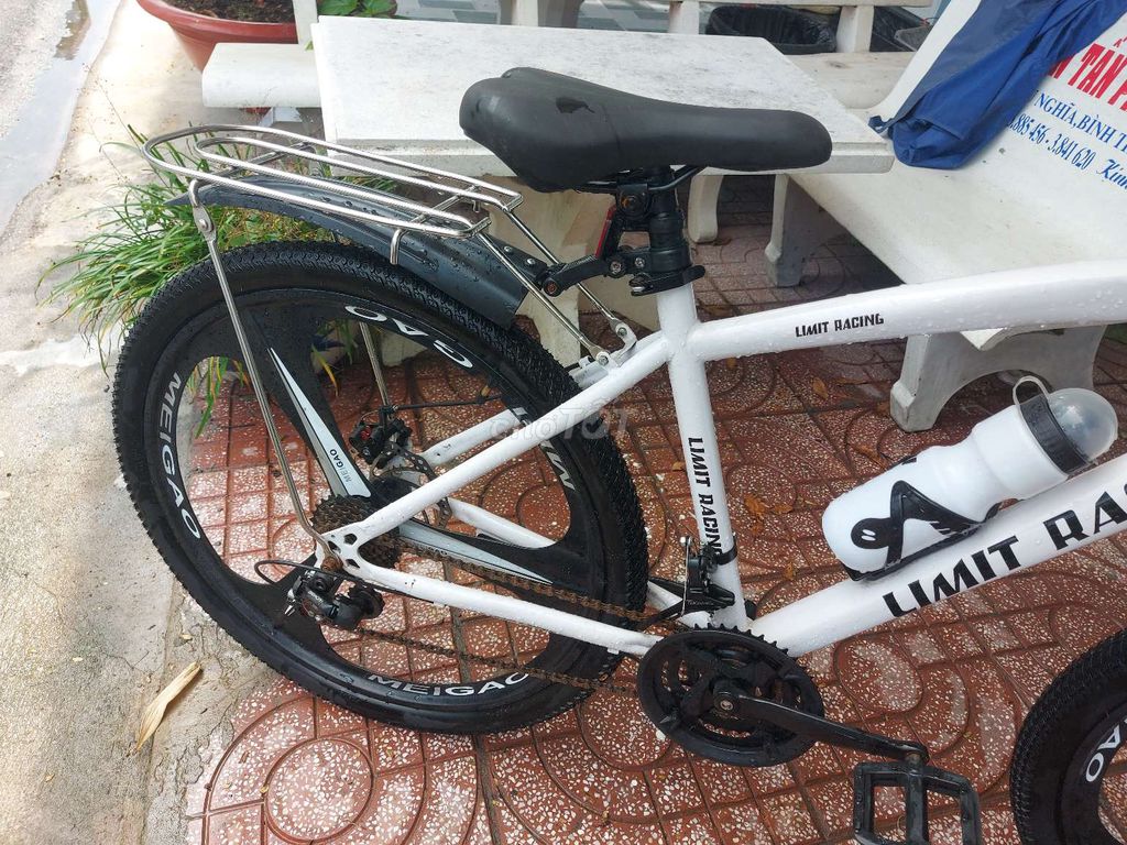 Xe đạp Limit Racing màu Trắng đã sử dụng. Mua bán Xe đạp tại Quận Bình Thuỷ Cần Thơ được đăng bởi Phải hình 3