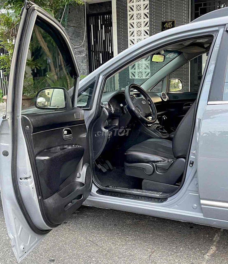 Kia Carens 2011 SX 2.0 MT. Mua bán Ô tô tại Quận Liên Chiểu Đà Nẵng được đăng bởi toàn hình 8