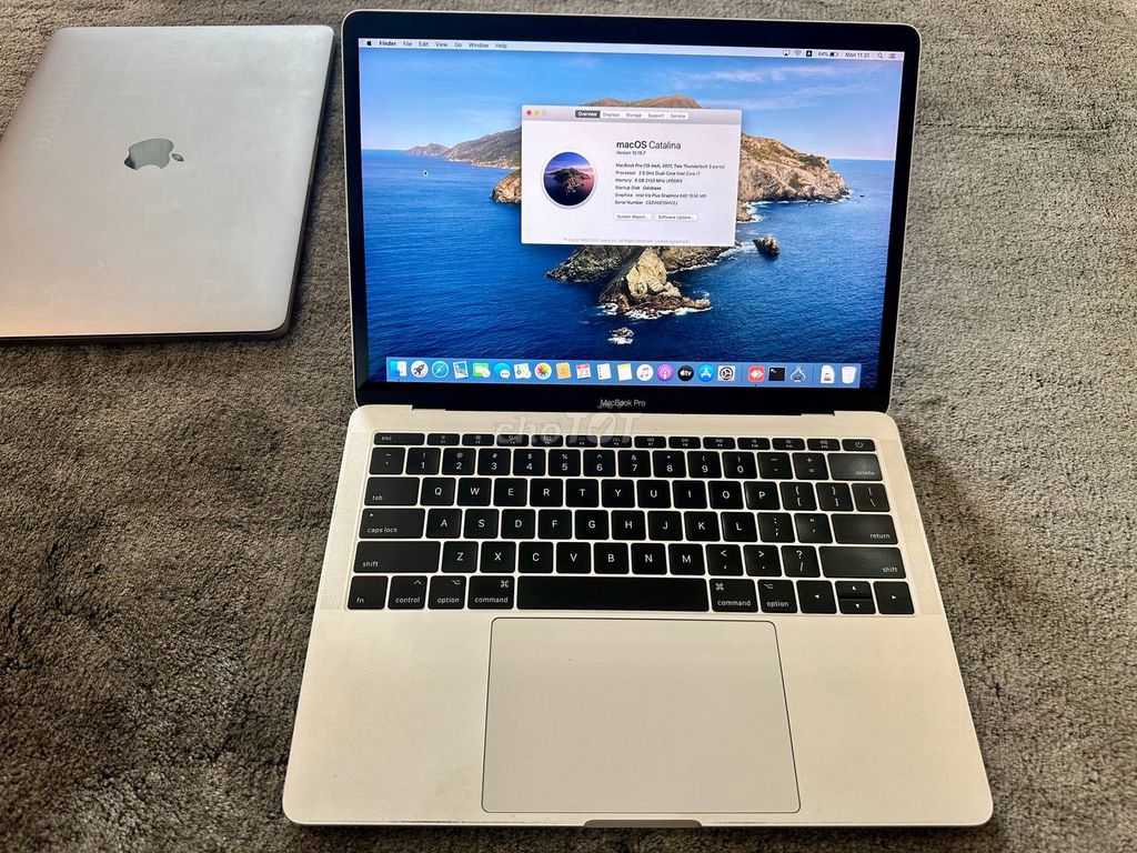 Apple Macbook pro 13 inch 2017 i7 8G 512GB A1708