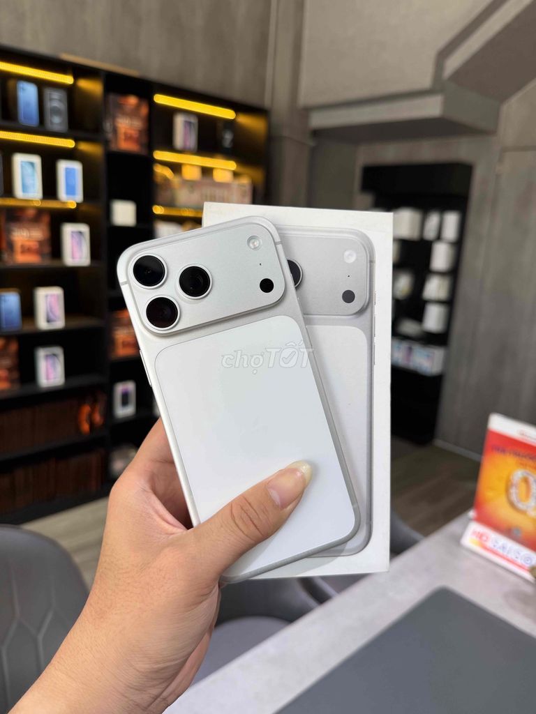 Apple iPhone 17 Pro Max 256GB Trắng VN/A. Mua bán Điện thoại tại Quận Hải Châu Đà Nẵng được đăng bởi quốc anh hình 1