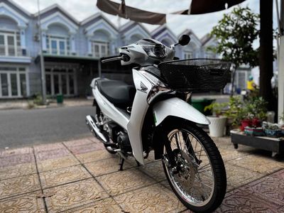 Honda Future 2025 Trắng 5429 km. Mua bán Xe máy tại Thị xã Bến Cát Bình Dương được đăng bởi tyty