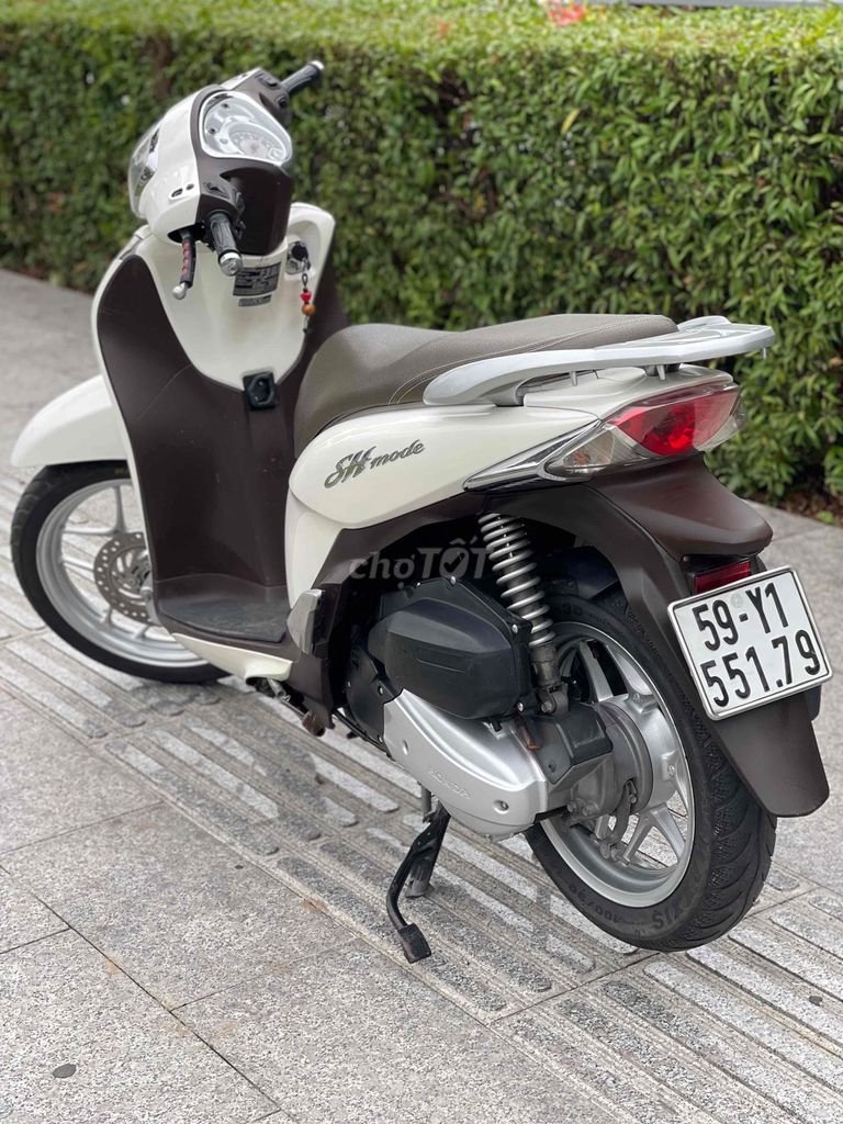 Honda SH Mode 125cc Trắng biển thần tài 79. Mua bán Xe máy tại Quận Gò Vấp Tp Hồ Chí Minh được đăng bởi Minh Thảo hình 3