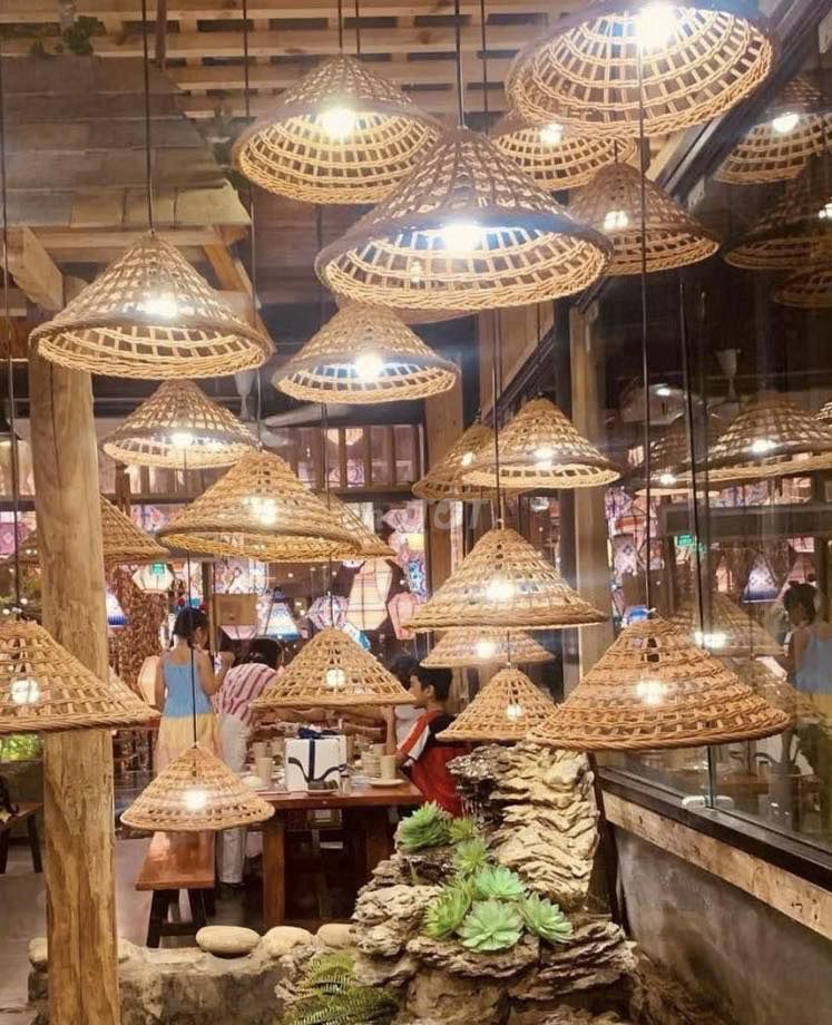 Chao đèn mây tự nhiên hình nón. Mua bán Đèn tại Quận Cẩm Lệ Đà Nẵng được đăng bởi Nhất Nguyễn Bamboo hình 1