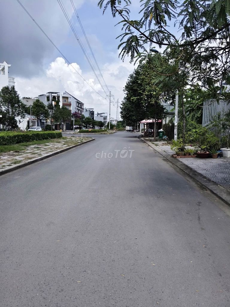 Phòng trọ 2TR5 MT Khu Giảng Viên, Cần Thơ