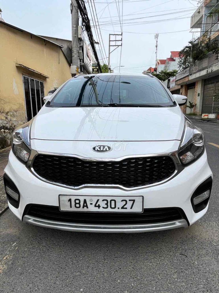 KIA RONDO 2017 Trắng. Mua bán Ô tô tại Thành phố Thủ Đức Tp Hồ Chí Minh được đăng bởi Ha Nguyen hình 1