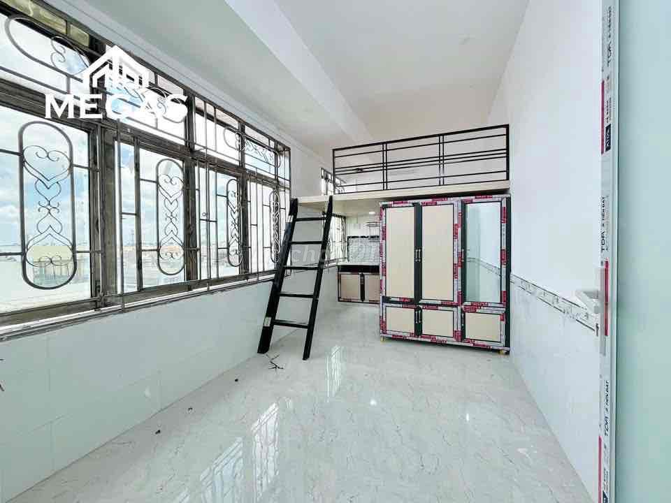 ĐH MỞ - 4TR - GÁC CAO - THANG MÁY