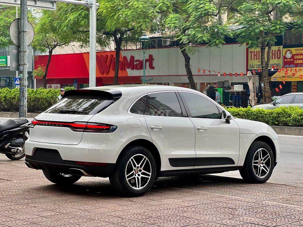 Porsche Macan 2016 model 2017, xe đẹp, xem là Ưng. Mua bán Ô tô tại Quận Long Biên Hà Nội được đăng bởi Long Biên Cars hình 3