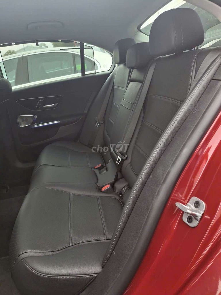 E cần bán Mercedes-Benz C200 Plus V1 sx 2023. Mua bán Ô tô tại Quận Tây Hồ Hà Nội được đăng bởi NGUYỄN TẢO hình 5