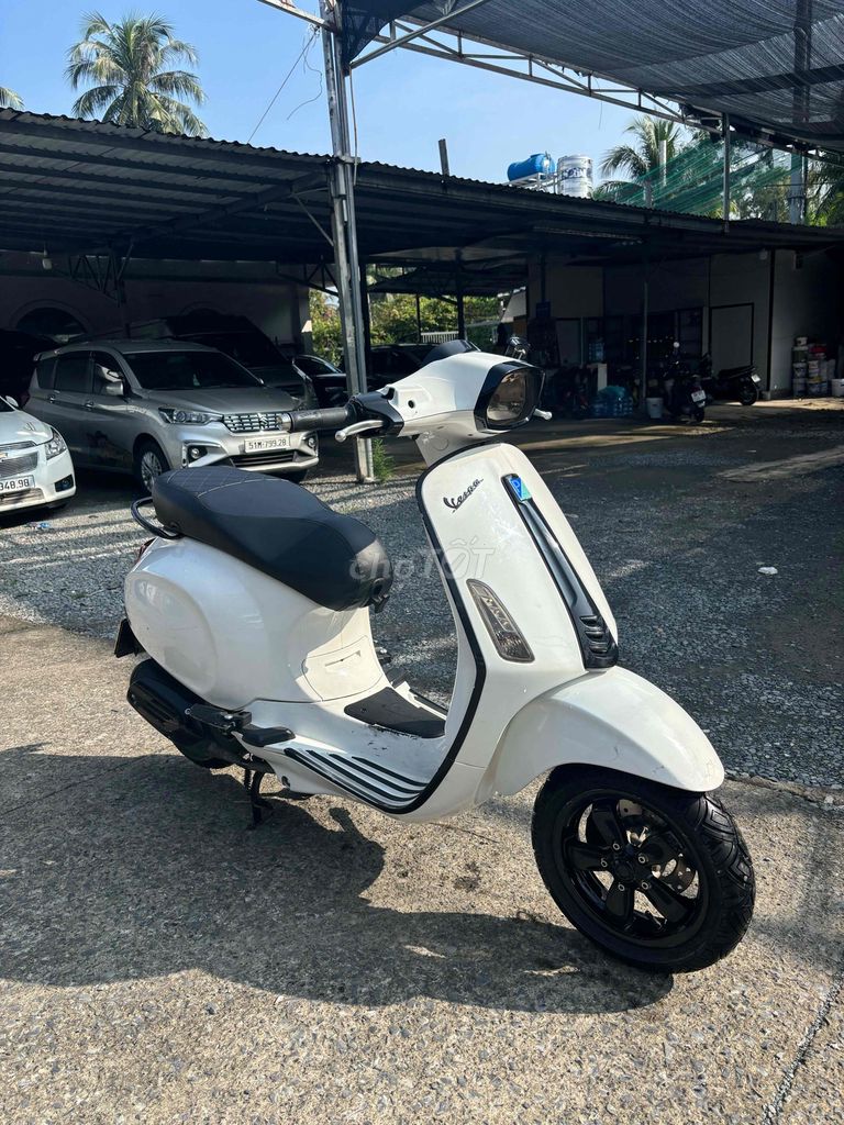 Белый спортивный костюм Piaggio Vespa 2015, 30 км