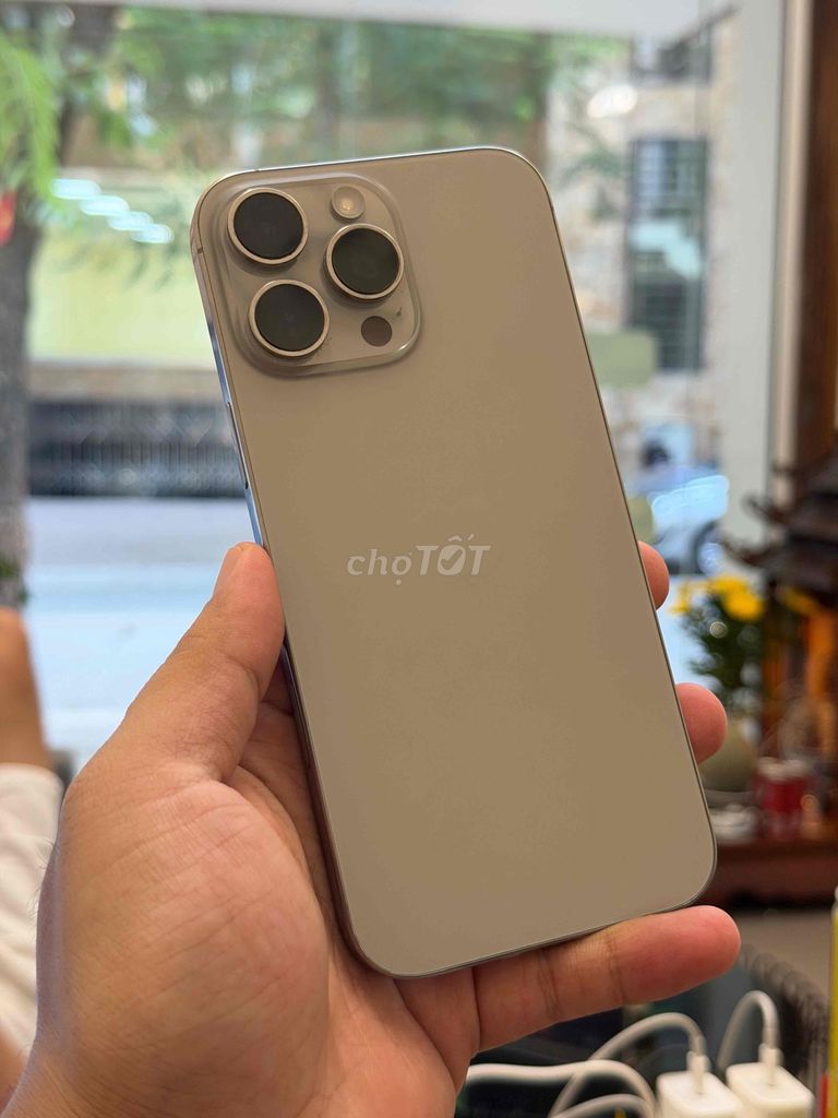 iPhone 16 Pro Max 256GB màu tự nhiên pin 95%. Mua bán Điện thoại tại Quận Đống Đa Hà Nội được đăng bởi Hiếu hình 1