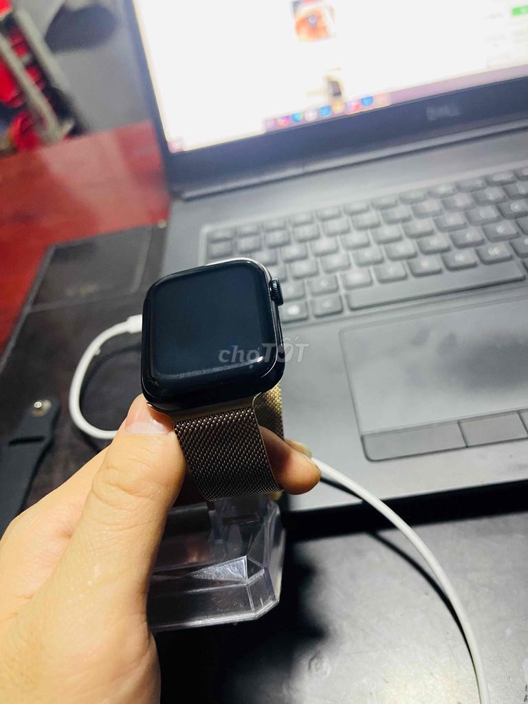 apple watch se 2024  44mm màu đen 99%