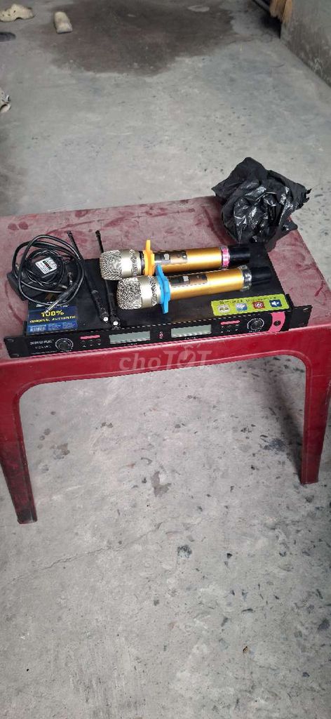 Micro không dây Shure UGX 10II Vàng. Mua bán Tivi, Âm thanh tại Thành phố Thuận An Bình Dương được đăng bởi  rẻ nhất quả đất hình 1