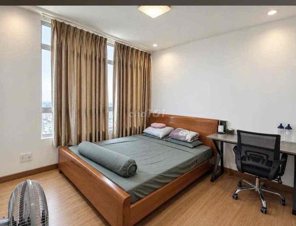 Spacious 3-bedroom apartment at HAGL on Hàm Nghi — photo 4