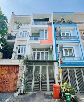 Nhà phố 64 m² · 5 PN · Đường Nguyễn Văn Thương