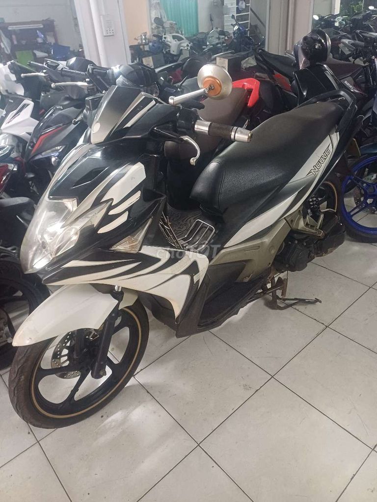 Yamaha Nouvo màu Trắng đen. Mua bán Xe máy tại Huyện Di Linh Lâm Đồng được đăng bởi xe  khánh ngọc và uy vũ hình 2