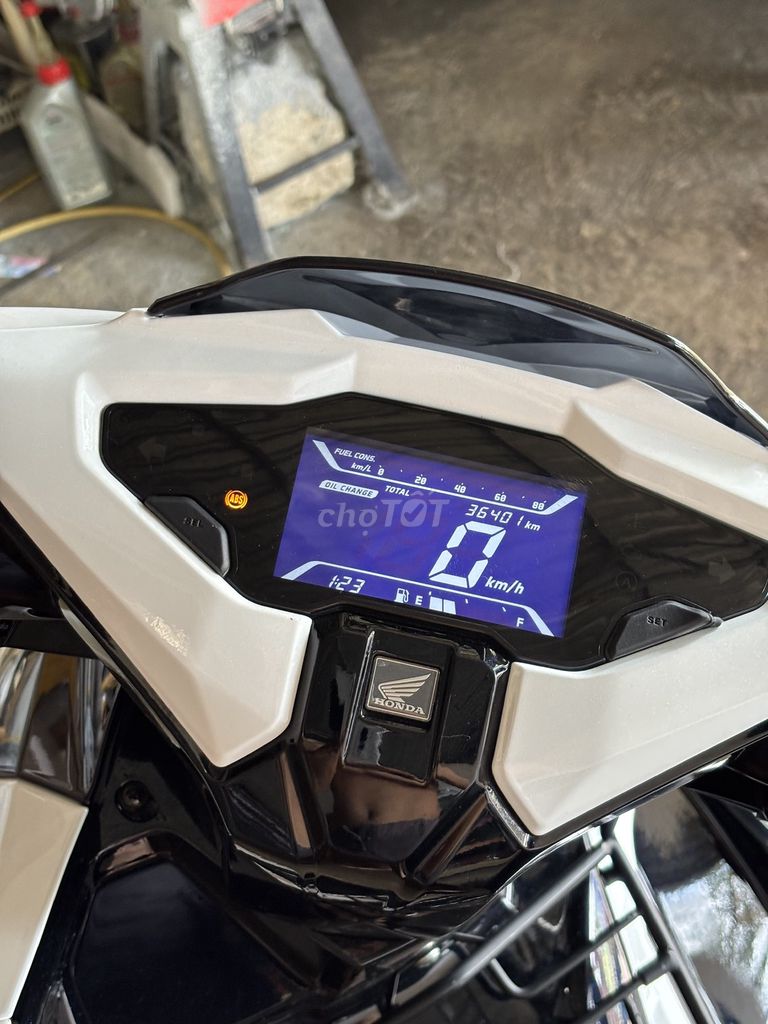 Honda Air Blade150 ABS 2021 Màu Trắng. Mua bán Xe máy tại Huyện Cẩm Mỹ Đồng Nai được đăng bởi Trần Đức Ngọc hình 4