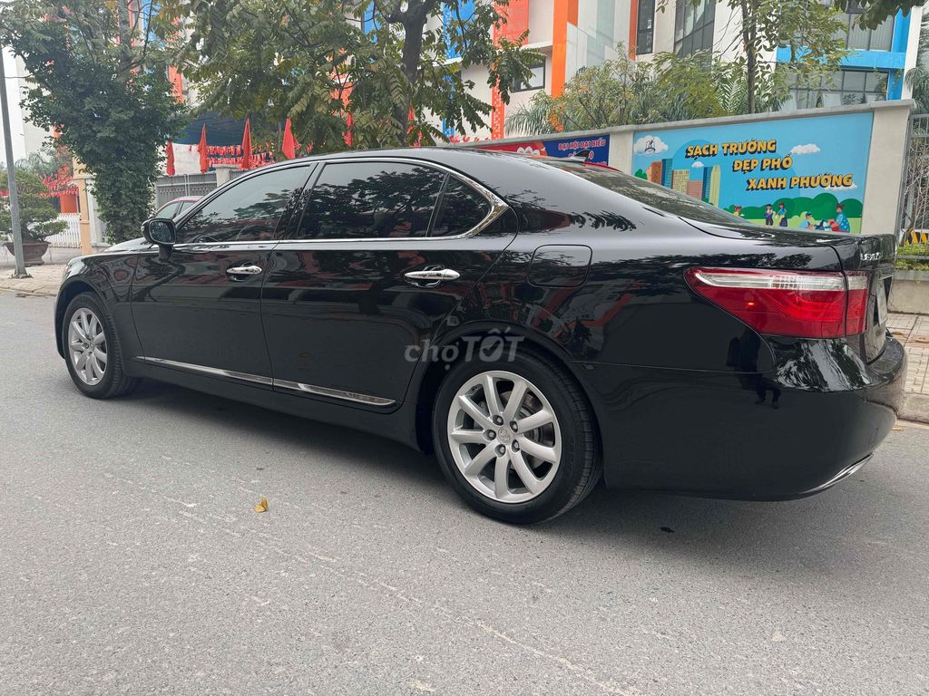 Lexus LS460L 2008 Bản dài L Đen. Mua bán Ô tô tại Quận Long Biên Hà Nội được đăng bởi Long hình 9