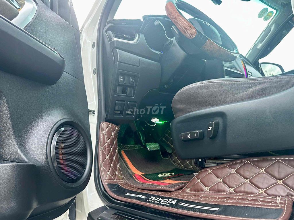 Toyota Fortuner 2019 2.4G 4x2 AT - 81234 km. Mua bán Ô tô tại Quận Hải Châu Đà Nẵng được đăng bởi Xuân Vũ TAMKYCAR hình 17