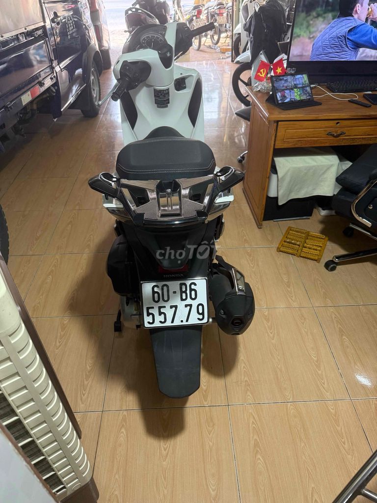 Honda SH 150i ABS Trắng 22084 km. Mua bán Xe máy tại Huyện Trảng Bom Đồng Nai được đăng bởi cuong hình 3
