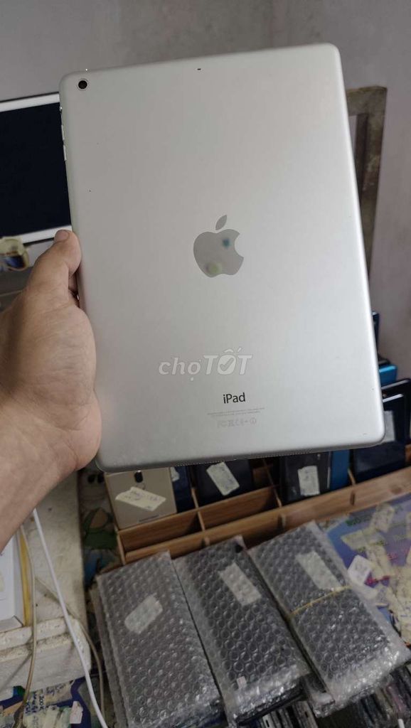 Ipad air 1, 10inch, quốc tế. Mua bán Máy tính bảng tại Quận Gò Vấp Tp Hồ Chí Minh được đăng bởi A LONG   nhận thanh toán THẺ TÍN DỤNG hình 1