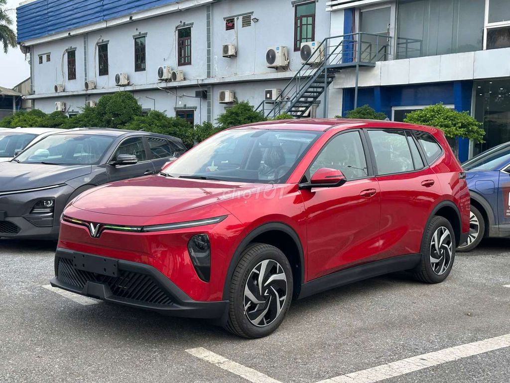 LIMO GREEN 2025  CHÍNH SÁCH GIẢM GIÁ XĂNG ĐIỆN. Mua bán Ô tô tại   được đăng bởi Cường Kupro VINFAST hình 4