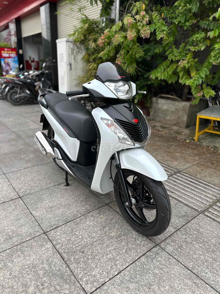 sh 150i nhập 3 cục 2010 trắng sporty zin chưa rot. Mua bán Xe máy tại Quận Tân Phú Tp Hồ Chí Minh được đăng bởi VÕ MINH HẬU hình 6
